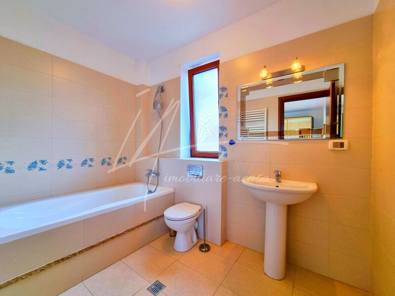 Trei camere mobilat, utilat si doua locuri de parcare in subteran